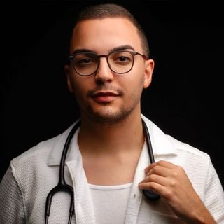 Dr. Matheus Almeida Véras