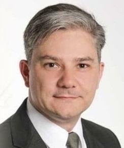 Dr. Júlio Araújo Zampirolo