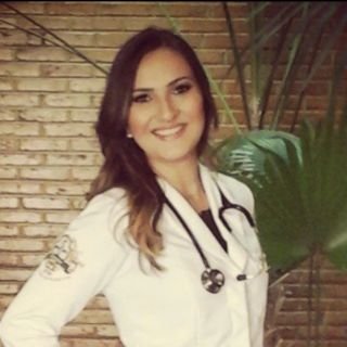 Dra. Larissa Roseiro