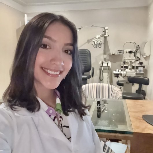 Dra. Isabela Rosa Bruzadin