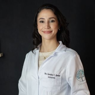 Dra. Caroline Fatima dos Santos