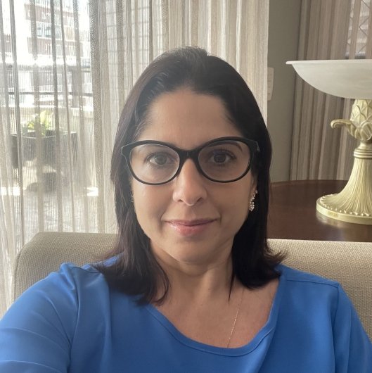 Dra. Raquel Farias