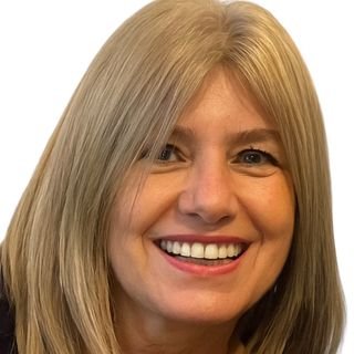 Dra. Denise Donadio Castilho