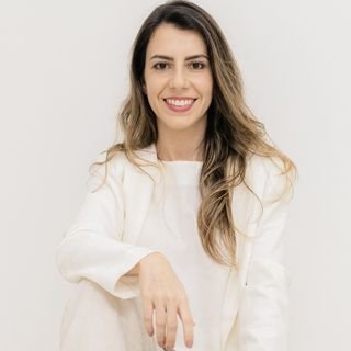 Dra. Carolina Aguiar Sucha