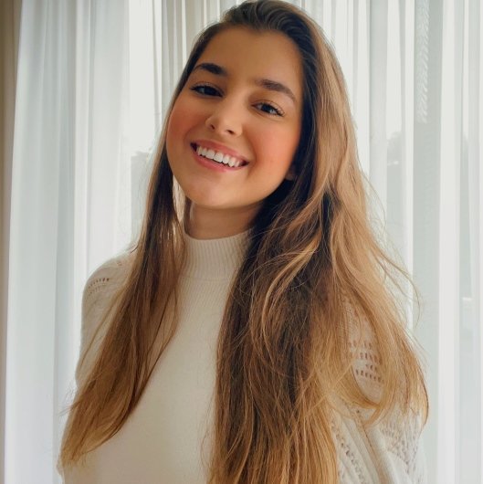 Dra. Dafne Fernandes
