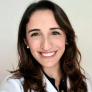 Dra. Thais Potter Cardeira Pedro