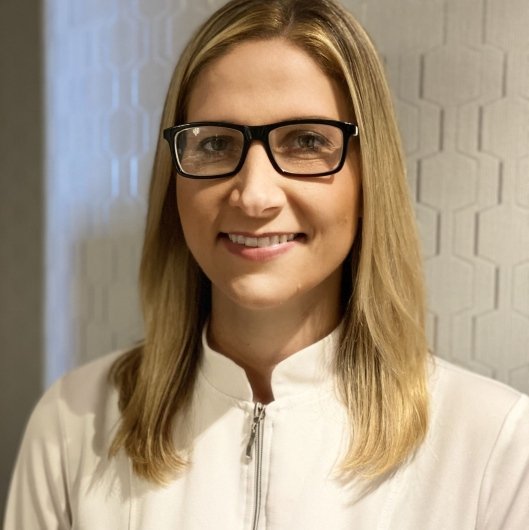 Dra. Luciana de Paula Souza