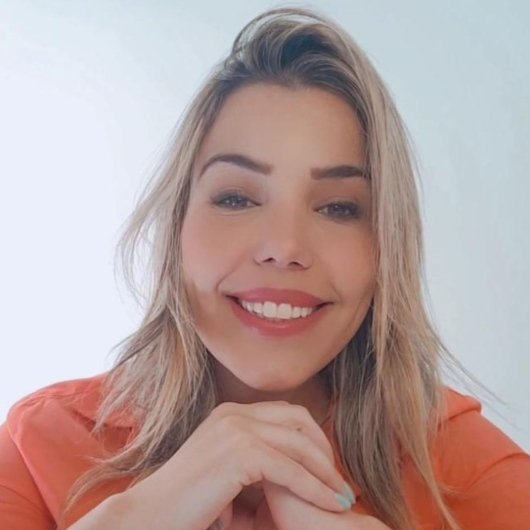 Dra. Mayara Leal