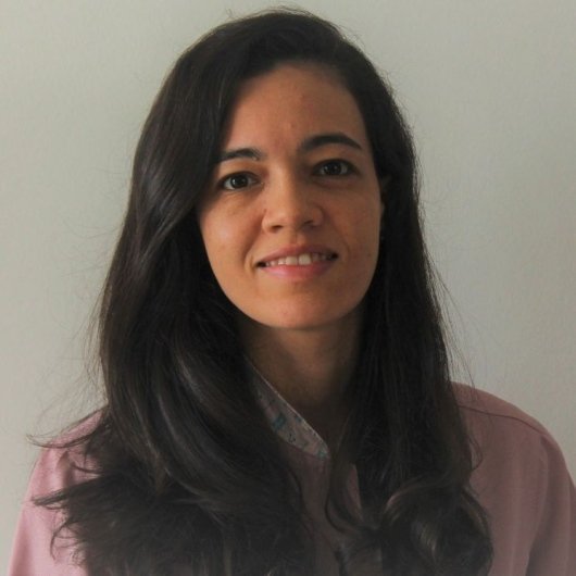 Dra. Mariana Araújo Maciel