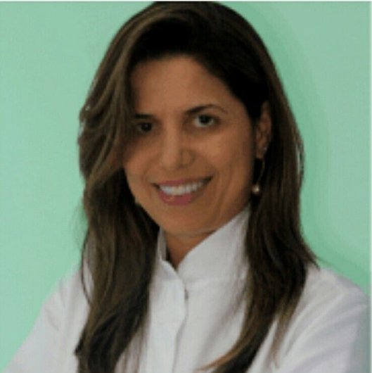 Dra. Marcia Raquel Ferreira