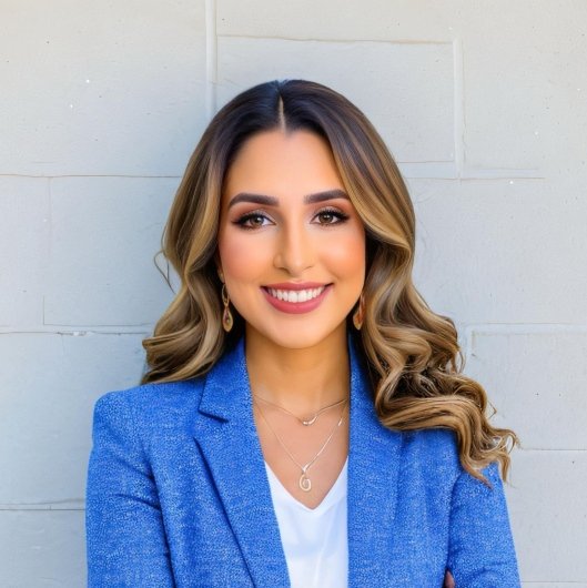 Dra. Thais Silveira