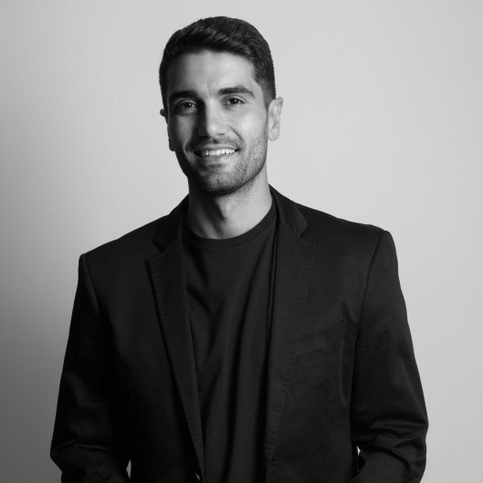 Dr. Victor Caixeta