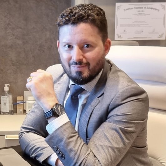 Dr. Aderson Aragão