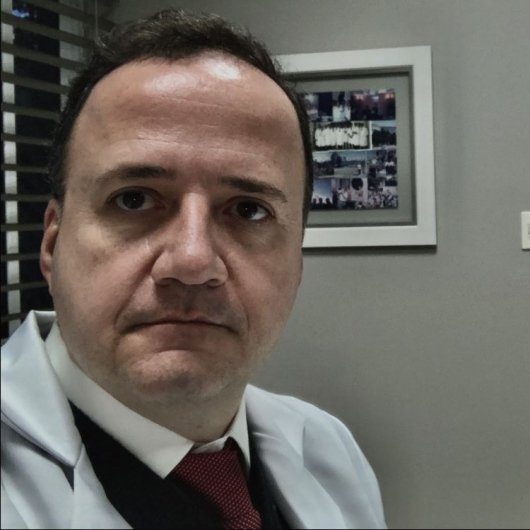 Dr. Marcus Vinicius de Carvalho Ribeiro