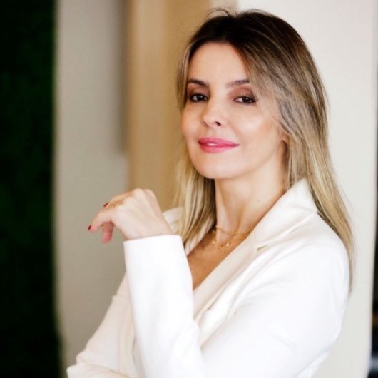 Dra. Ana Luiza Valladares