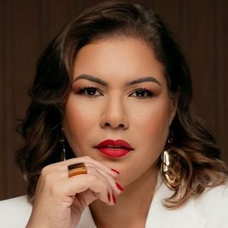 Dra. Débora Guedes