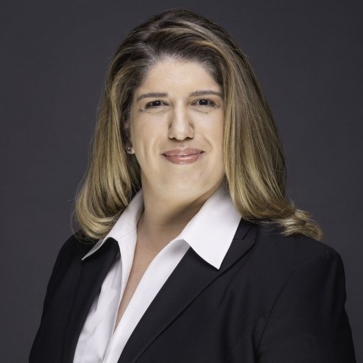 Dra. Elisangela de Souza Paiva Callegari