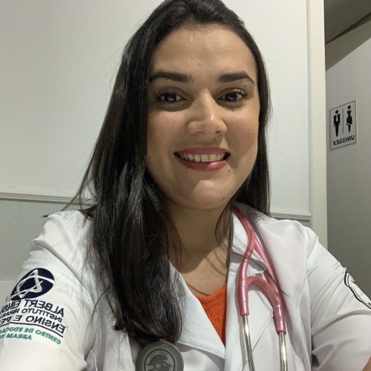 Dra. Valéria Feitosa Oliveira