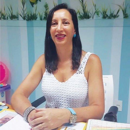 Dra. Senize Pereira Campos Givisiez
