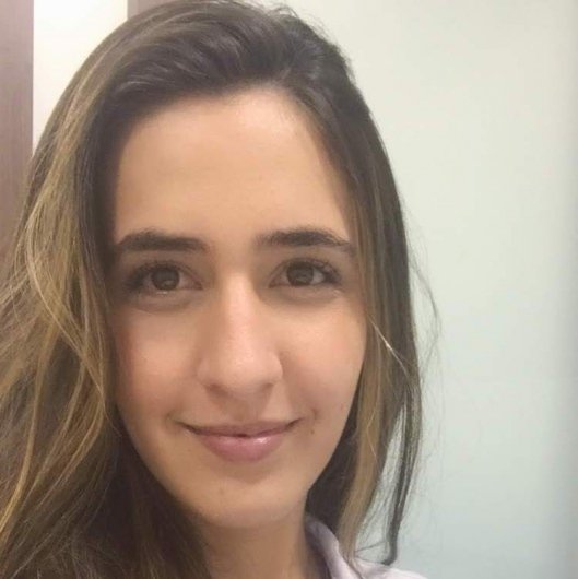 Dra. Rebeca Loureiro