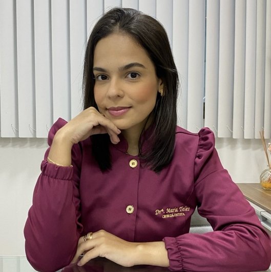 Dra. Maria Victoria Teles Barros