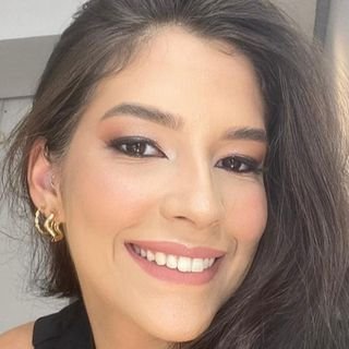 Dra. Larissa Tolentino