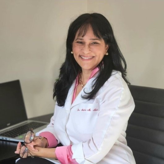 Dra. Andréa Martins Maia