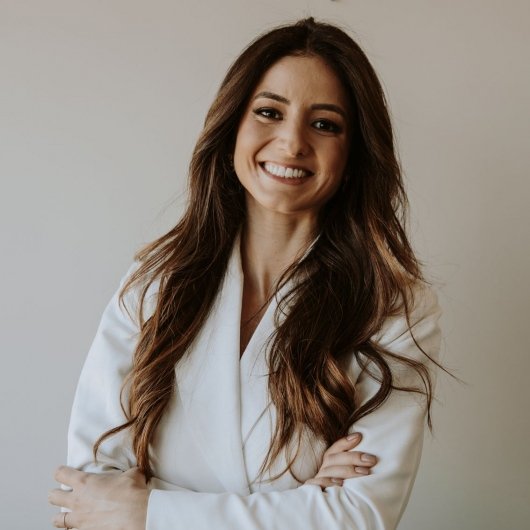 Dra. Gabriela Freitas