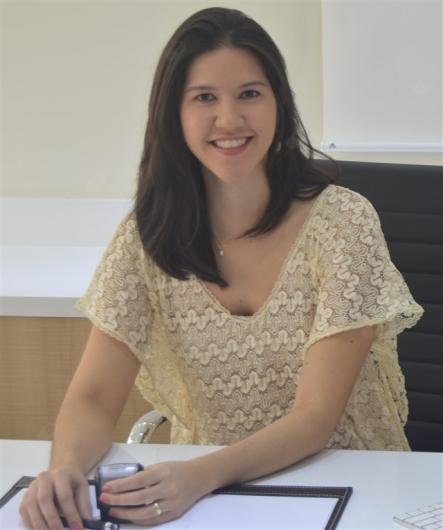 Dra. Vanessa Aoki Santarosa Costa