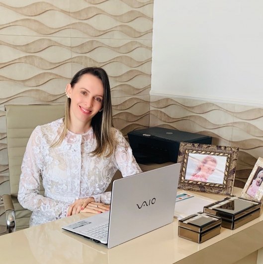 Dra. Airica Correia da Costa Morais Querido