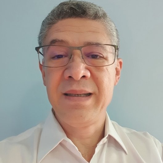 Dr. André Luis Guerrero
