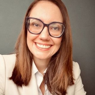 Dra. Débora Fonseca
