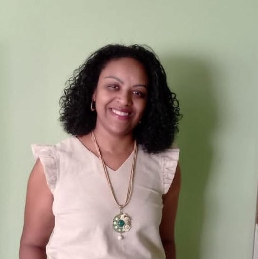 Prof. Tatiane Gomes