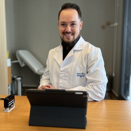 Dr. Rafael Sato