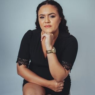 Dra. Jhiovana Reina