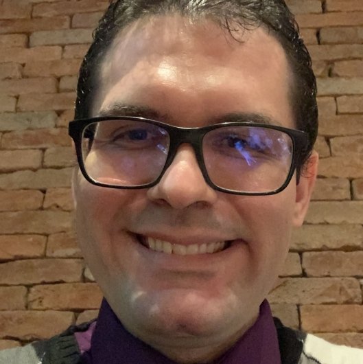 Dr. Maycon Juglas