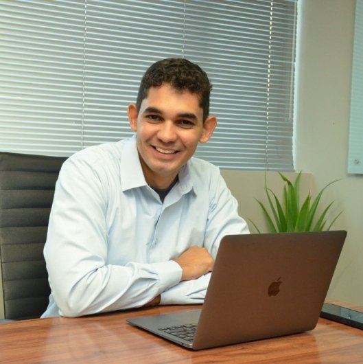 Prof. Danilo Victor