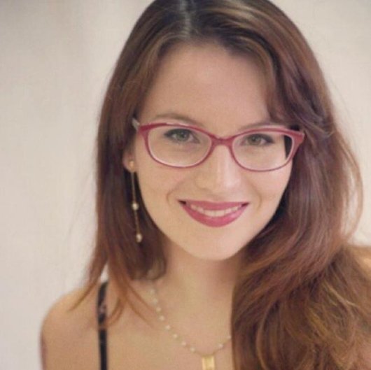 Dra. Ariane D'Ávila