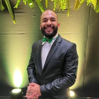 Dr. Adrian de Oliveira Castro