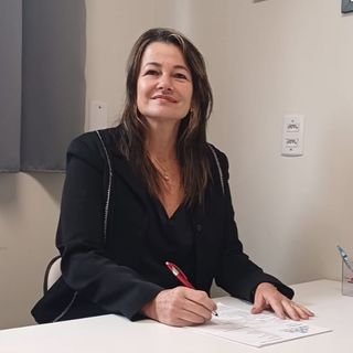 Maria Aparecida Leal .