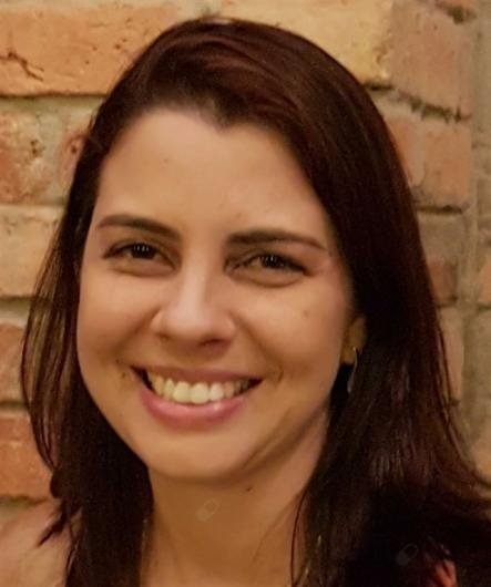 Juliana Burlamaqui Carvalho