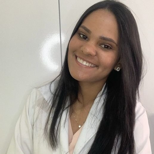 Dra. Giovana Ferreira