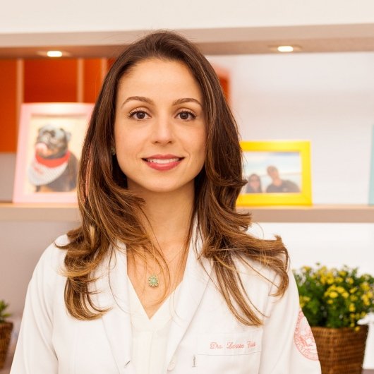 Dra. Larissa Curiati