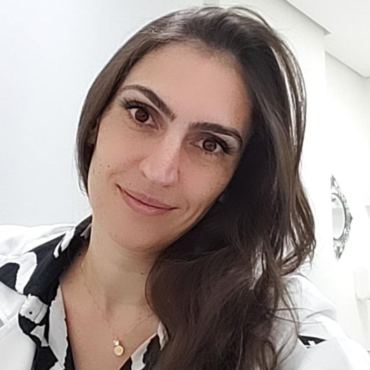 Dra. Alini Montes dos Santos
