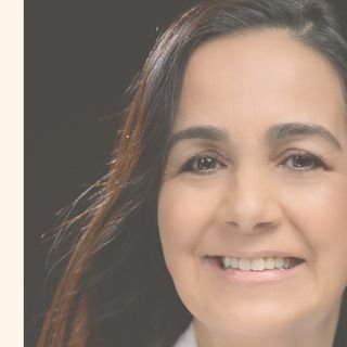 Dra. Ana Valeria Lopes Costa