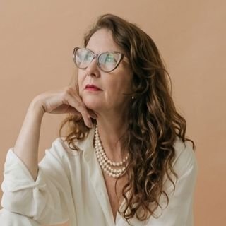 Dra. Débora de Fátima Guimarães Pinto