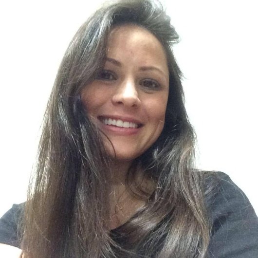 Dra. Débora Carvalho