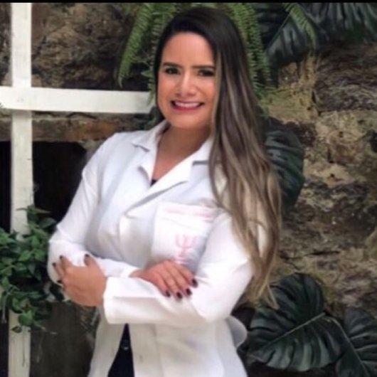 Dra. Isabella de Barros Cardeal