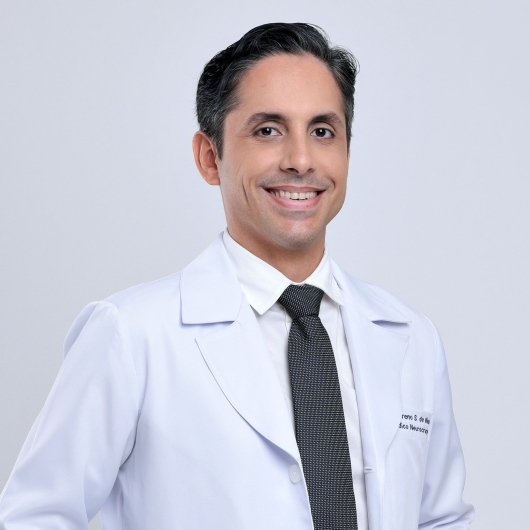 Dr. Breno Santiago De Macedo
