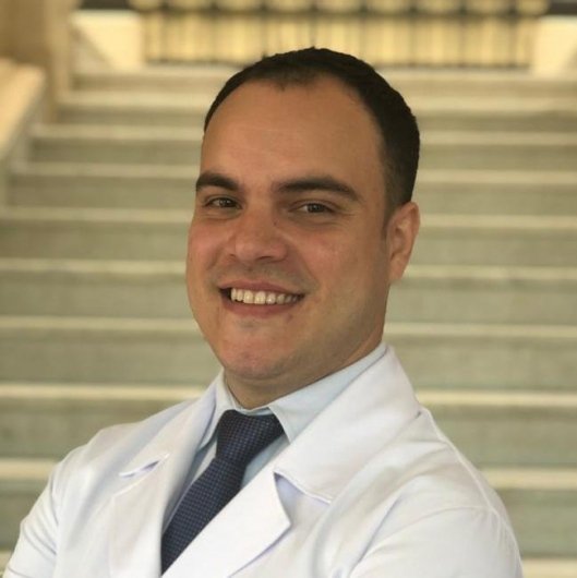 Dr. Mauricio Basilio